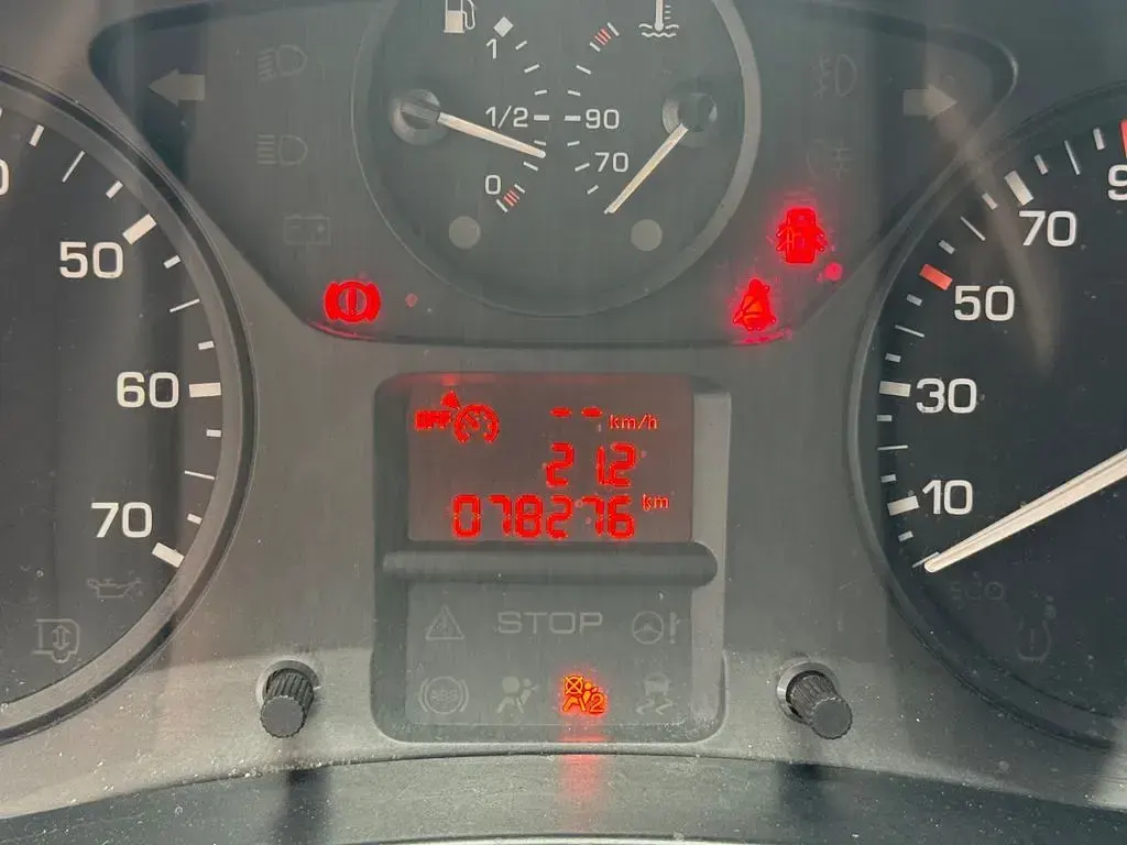 Gebraucht Peugeot Partner 99 PS (72 kW) 2018 Weiß Van / Kleinbus