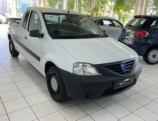 Gebraucht Dacia Pick up 68 PS (50 kW) 2009 Weiß Pickup