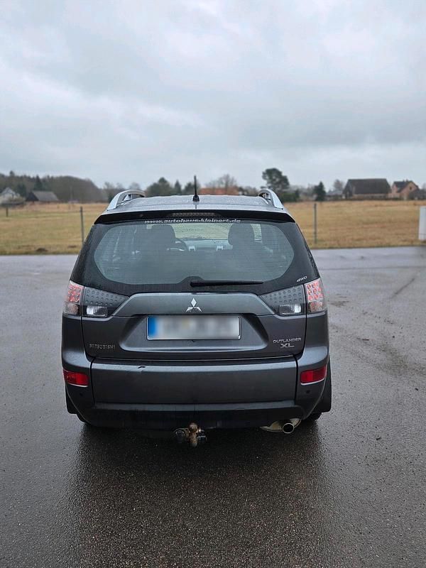 Gebraucht Mitsubishi Outlander 170 PS (125 kW) 2009 Grau SUV