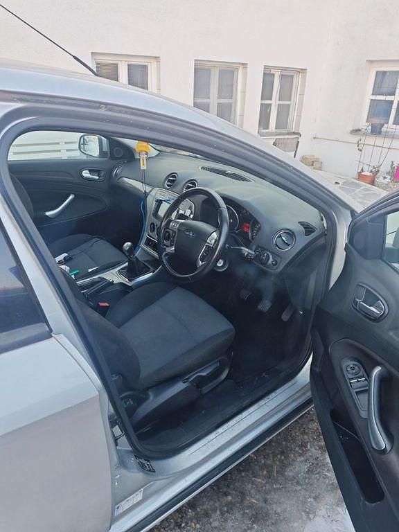 Gebraucht Ford Mondeo Titanium 145 PS (106 kW) 2009 Silber Limousine