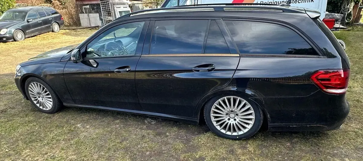 Gebraucht Mercedes E350 Avantgarde 252 PS (185 kW) 2014 Schwarz Kombi