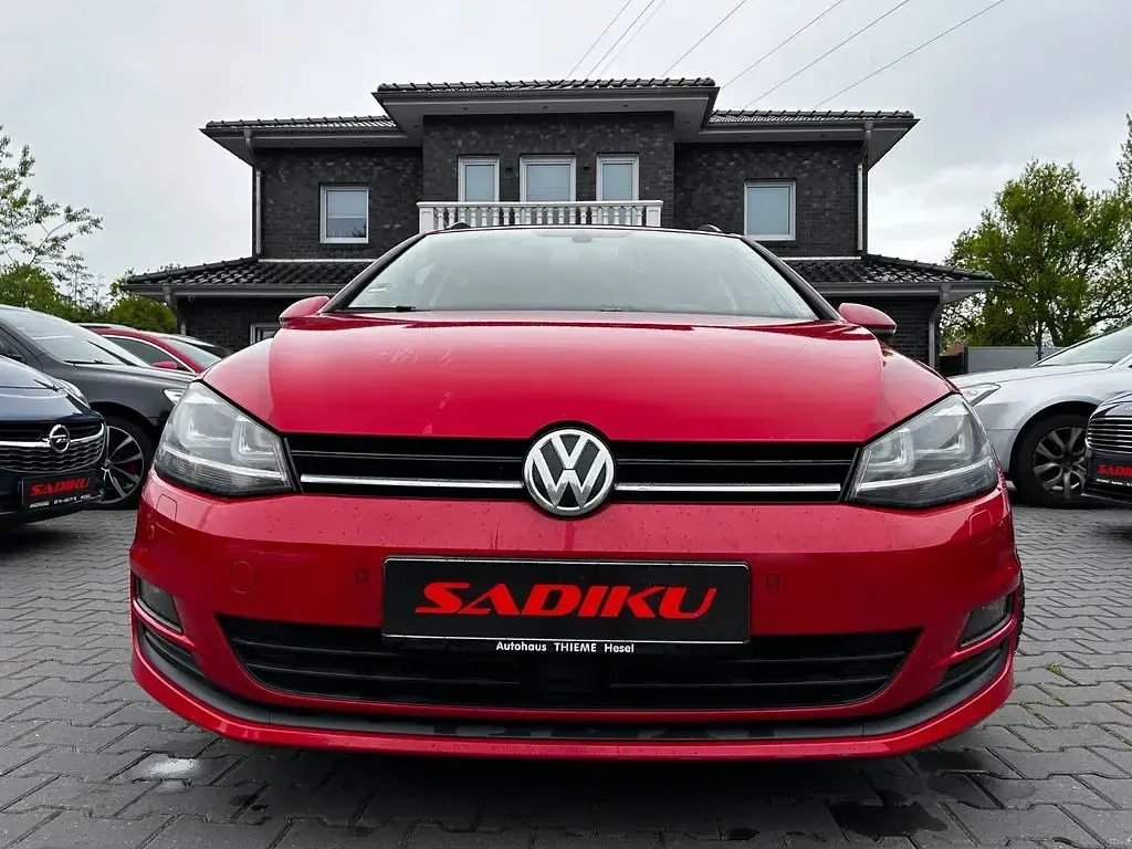 Gebraucht VW Golf VII Trendline 105 PS (77 kW) 2014 Rot Kombi