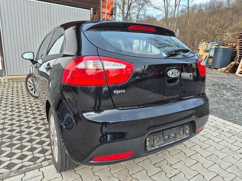 Second-hand Kia Rio Edition 7 109 CP (80 kW) 2012 Negru Berlinǎ