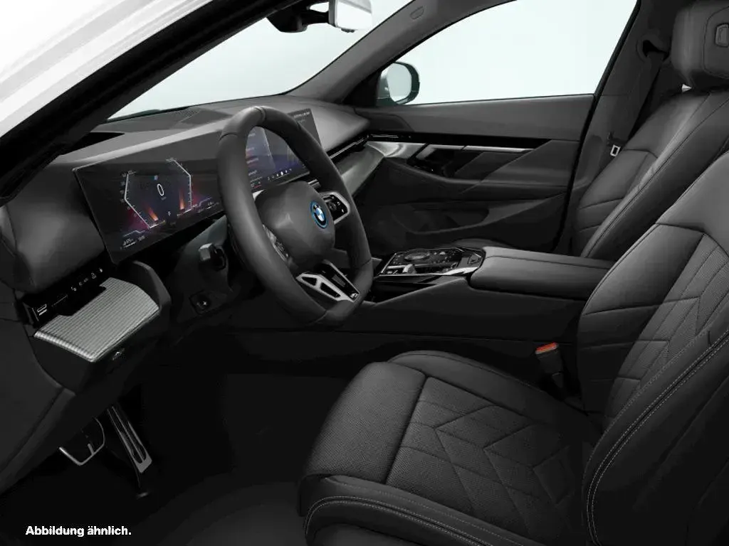 Gebraucht BMW 550e Comfort Edition 489 PS (359 kW) 2026 Kombi