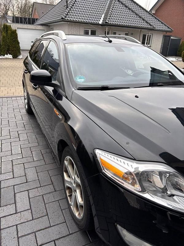 Gebraucht Ford Mondeo Titanium 140 PS (102 kW) 2007 Schwarz Kombi