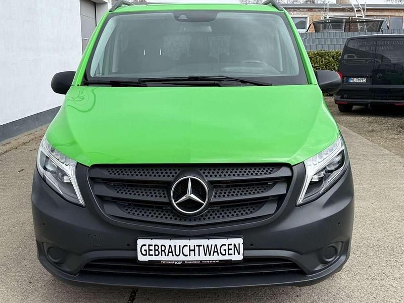 Gebraucht Mercedes Vito Edition 163 PS (119 kW) 2017 Grün Van