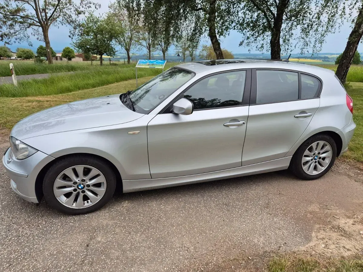 Gebraucht BMW 116 116 PS (85 kW) 2010 Silber Kleinwagen