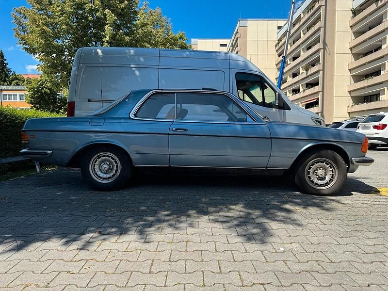 Gebraucht Mercedes 230 1978 Blau Coupé