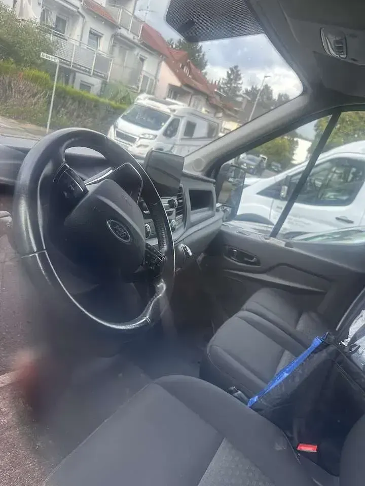 Gebraucht Ford Transit 131 PS (96 kW) 2021 Weiß Van