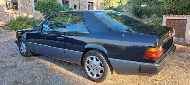 Gebraucht Mercedes E300 220 PS (161 kW) 1991 Schwarz Coupé