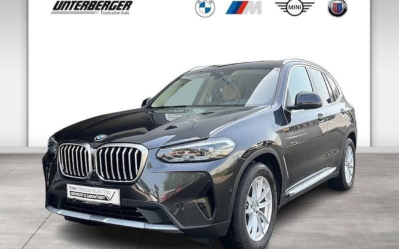 Grau Gebraucht 2022 BMW X3 Efficient Dynamics SUV | 36.790 € (Guter Preis) - Bild 1/4