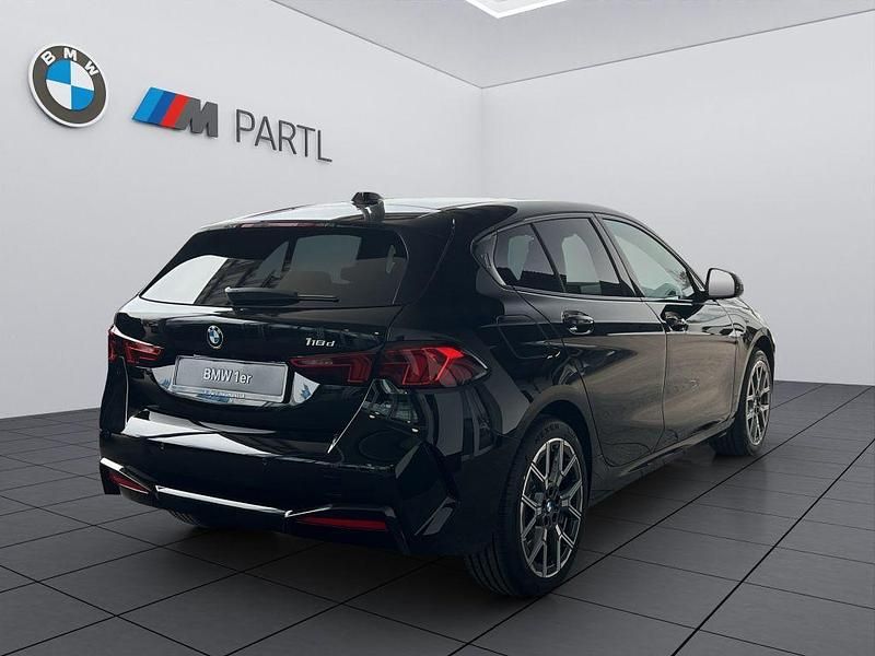 Neu BMW 118 150 PS (110 kW) 2026 Schwarz uni Kleinwagen