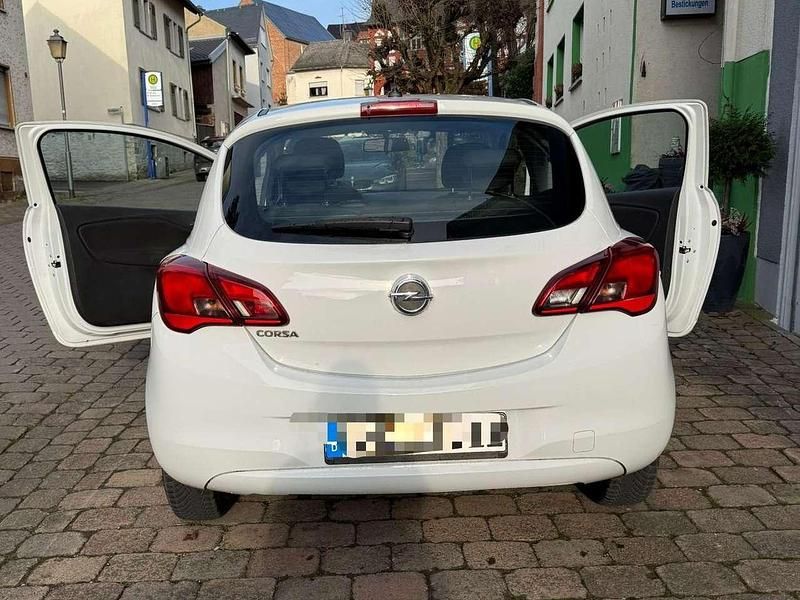 Second-hand Opel Corsa Edition 69 CP (50 kW) 2016 Alb Berlinǎ