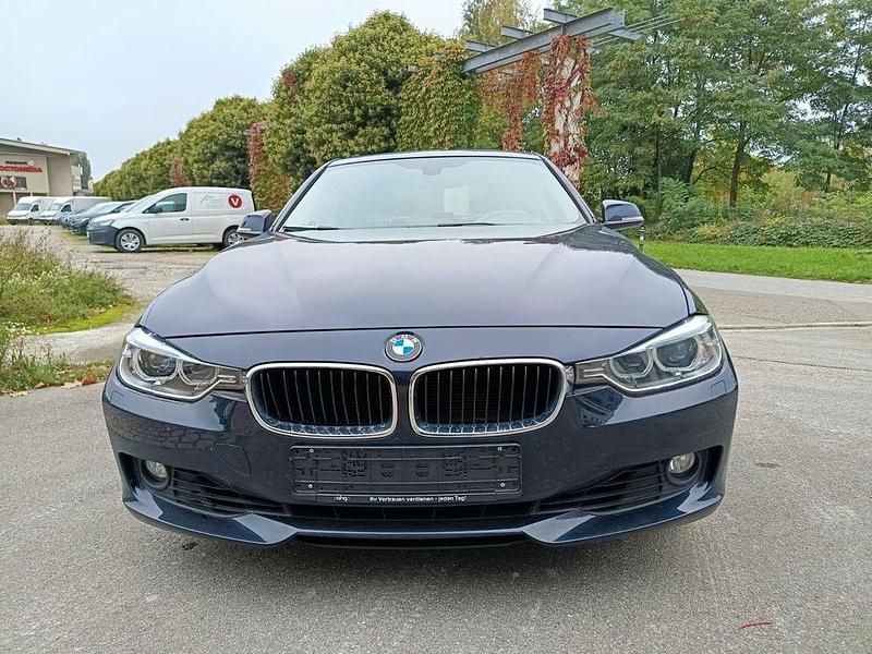 Gebraucht BMW 320 Performance 184 PS (135 kW) 2012 Blau Limousine