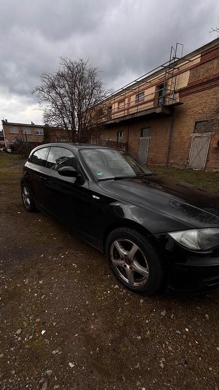 Gebraucht BMW 118 Coupé 143 PS (105 kW) 2009 Schwarz Coupé