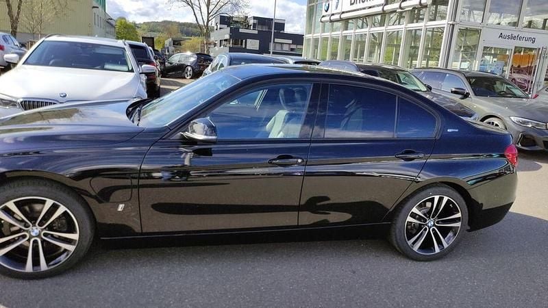 Usata BMW 330e iPerformance 252 CV (185 kW) 2017 Nero Berlina