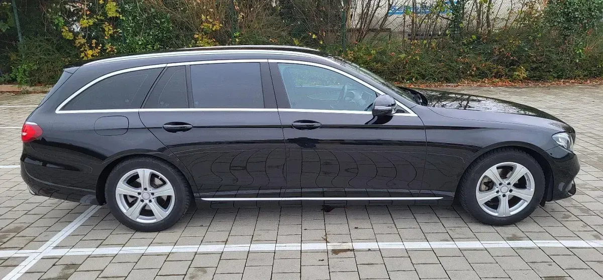 Gebraucht Mercedes E220 194 PS (142 kW) 2016 Schwarz Kombi