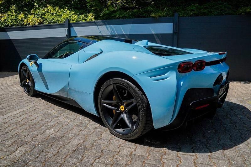 Gebraucht Ferrari SF90 780 PS (573 kW) 2023 Blau Cabrio