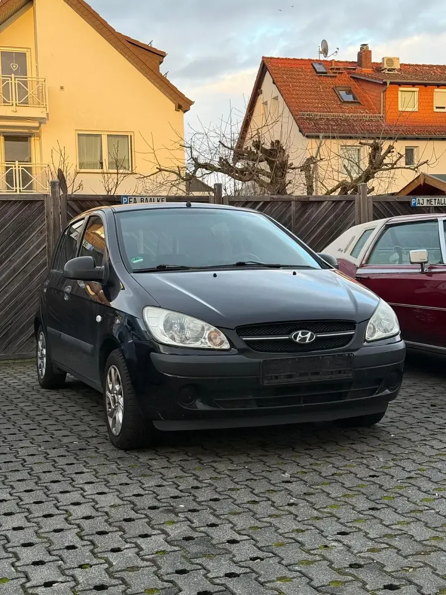 Second-hand Hyundai Getz 67 CP (49 kW) 2009 Negru Hatchback