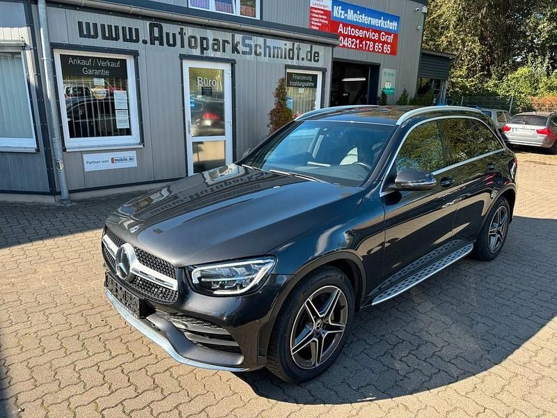 Grau Gebraucht 2020 Mercedes GLC220 AMG SUV | 28.499 € (Guter Preis) - Bild 1/4