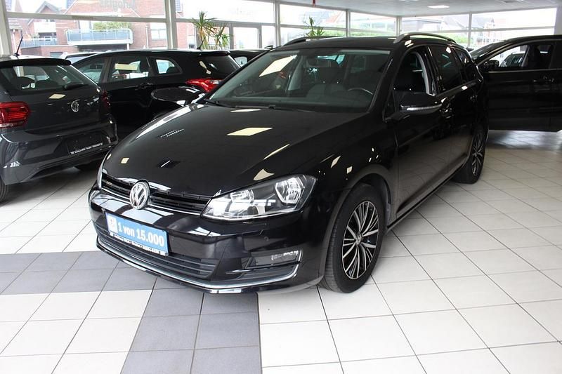 Schwarz Gebraucht 2017 VW Golf VII Allstar Kombi | 15.620 € (Etwas zu teuer) - Bild 1/1