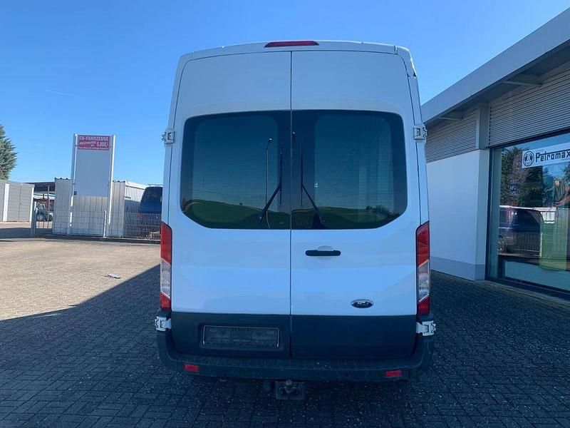 Gebraucht Ford Transit Trend 155 PS (114 kW) 2015 Weiß Van / Kleinbus