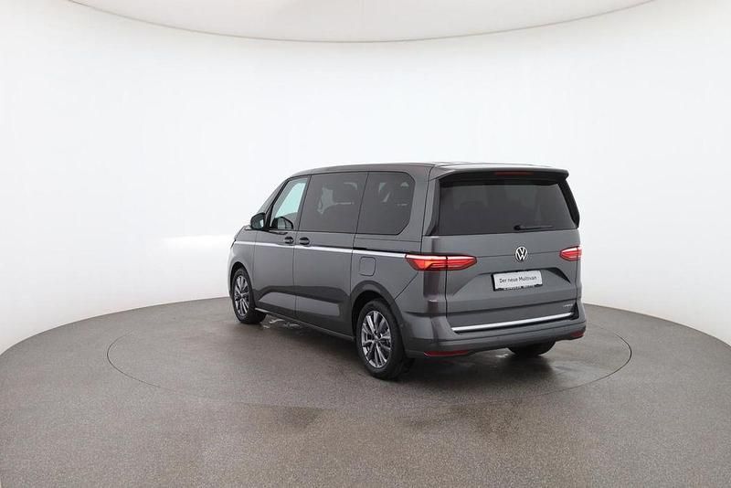 Gebraucht VW Multivan Style 150 PS (110 kW) 2024 Grau Van