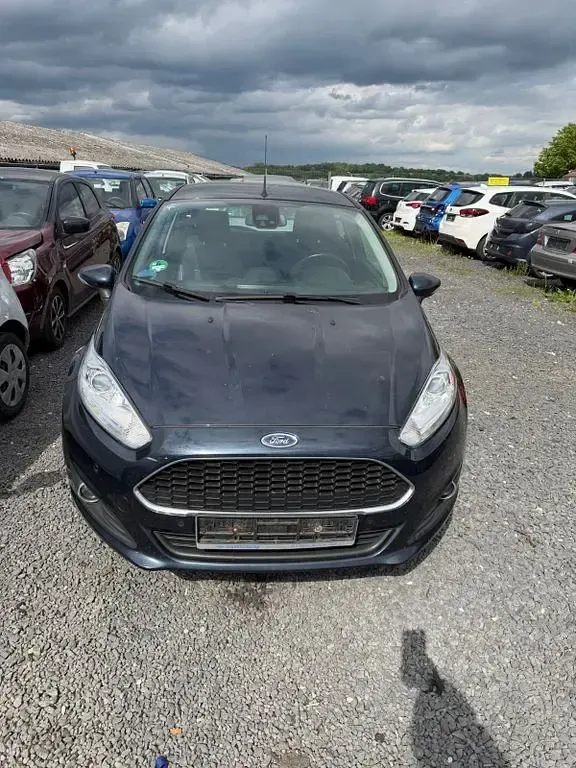 Gebraucht Ford Fiesta Celebration 101 PS (74 kW) 2016 Blau Kleinwagen