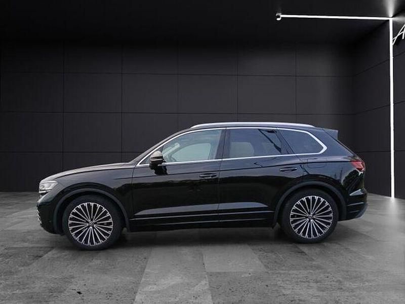 Gebraucht VW Touareg Elegance 381 PS (280 kW) 2023 Grenadillschwarz metallic SUV