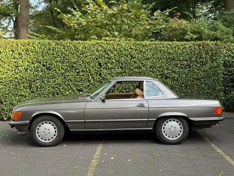 Gebraucht Mercedes 560 231 PS (169 kW) 1987 Grau Cabrio