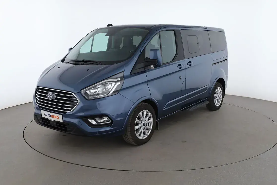 Gebraucht Ford Tourneo Titanium 185 PS (136 kW) 2021 Van / Kleinbus