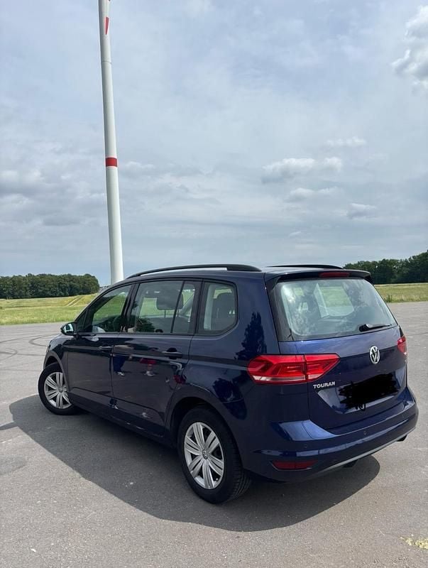 Gebraucht VW Touran 110 PS (80 kW) 2016 Blau Van / Kleinbus