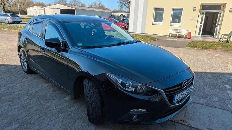 Schwarz Gebraucht 2016 Mazda 3 Center-Line Limousine | 10.800 € (Guter Preis) - Bild 1/4