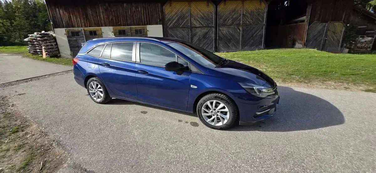 Używany Opel Astra Design & Tech 122 KM (89 kW) 2021 Niebieski Kombi