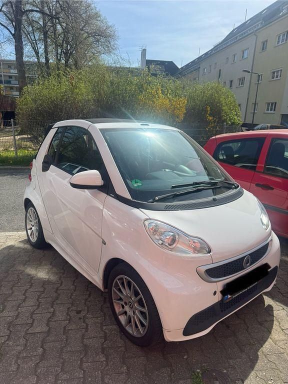 Gebraucht Smart ForTwo Cabrio Passion 71 PS (52 kW) 2013 Weiß Cabrio