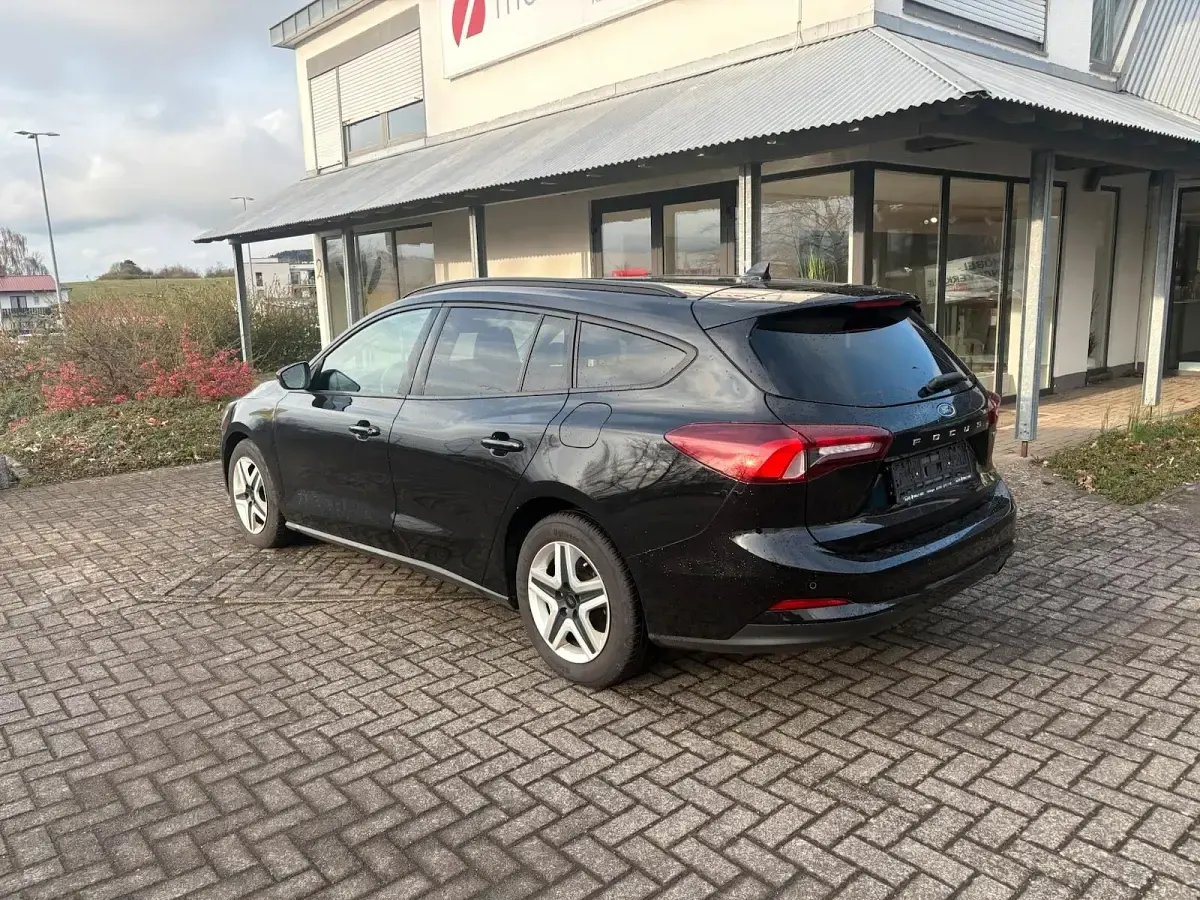 Gebraucht Ford Focus 125 PS (91 kW) 2022 Schwarz Kombi