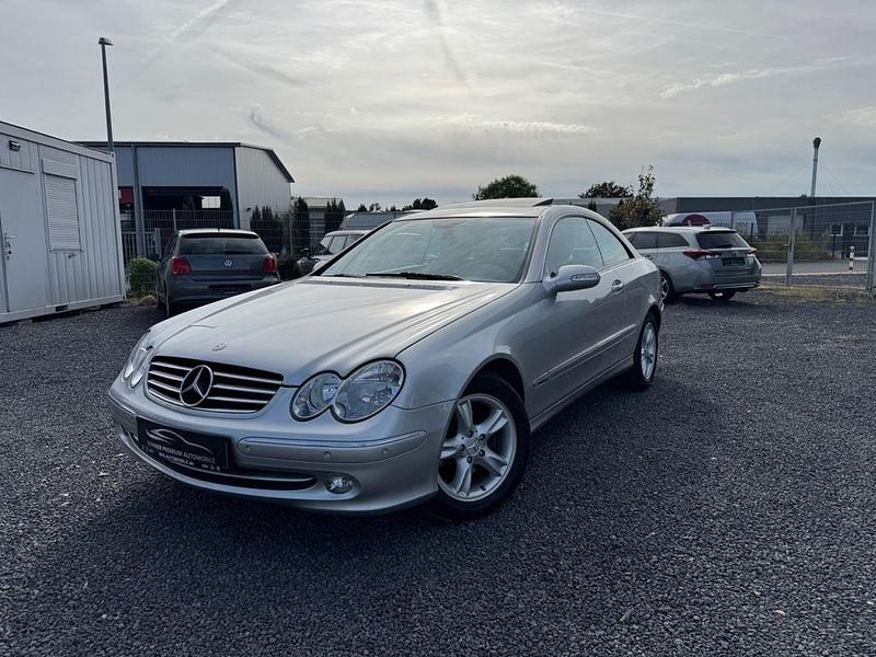 Silber Gebraucht 2004 Mercedes CLK200 Coupé | 7.975 € (Fairer Preis) - Bild 1/4