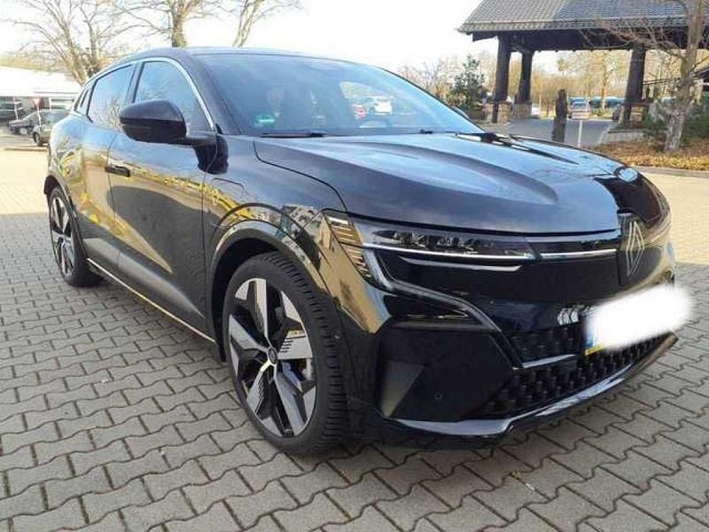 Schwarz (metallic) Gebraucht 2022 Renault Mégane Techno SUV | 21.999 € - Bild 1/4