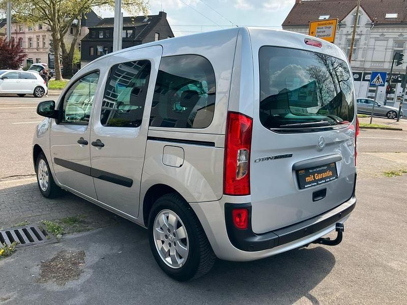 Gebraucht Mercedes Citan 111 110 PS (80 kW) 2017 Silber Van / Kleinbus