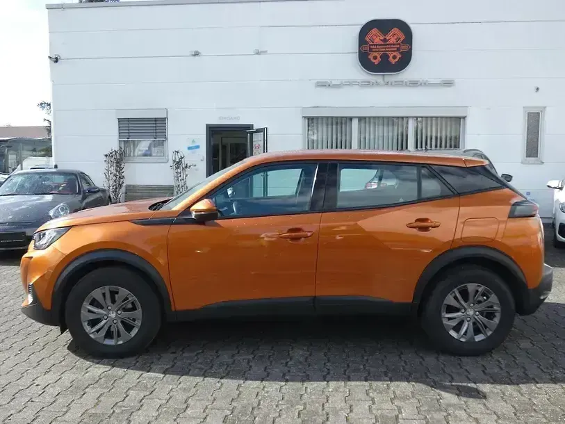 Gebraucht Peugeot 2008 Active 131 PS (96 kW) 2020 Orange SUV