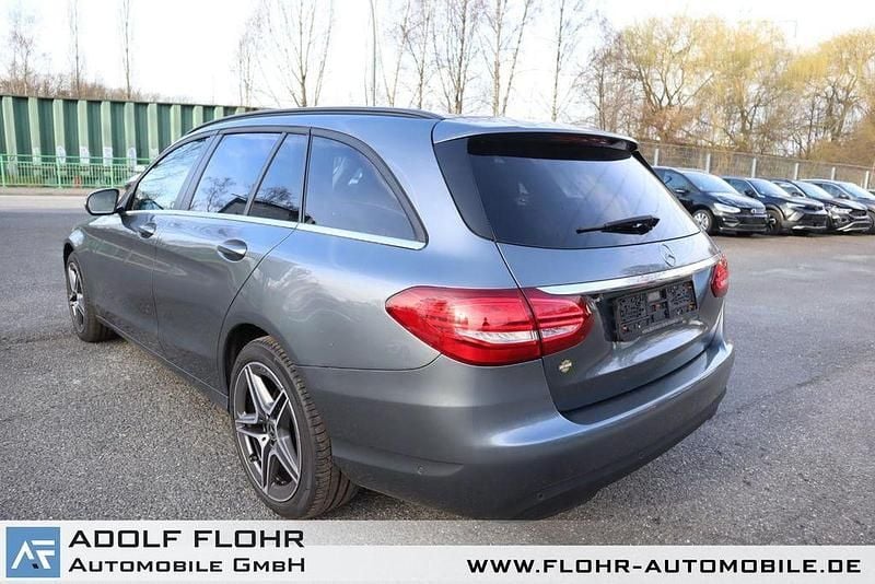 Gebraucht Mercedes C250 204 PS (150 kW) 2018 Selenitgrau  lack Kombi