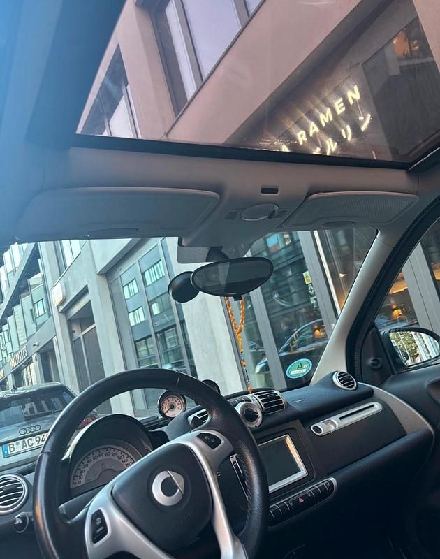 Gebraucht 2011 Smart ForTwo Coupé Kleinwagen | 5.200 € (Teuer) - Bild 1/4