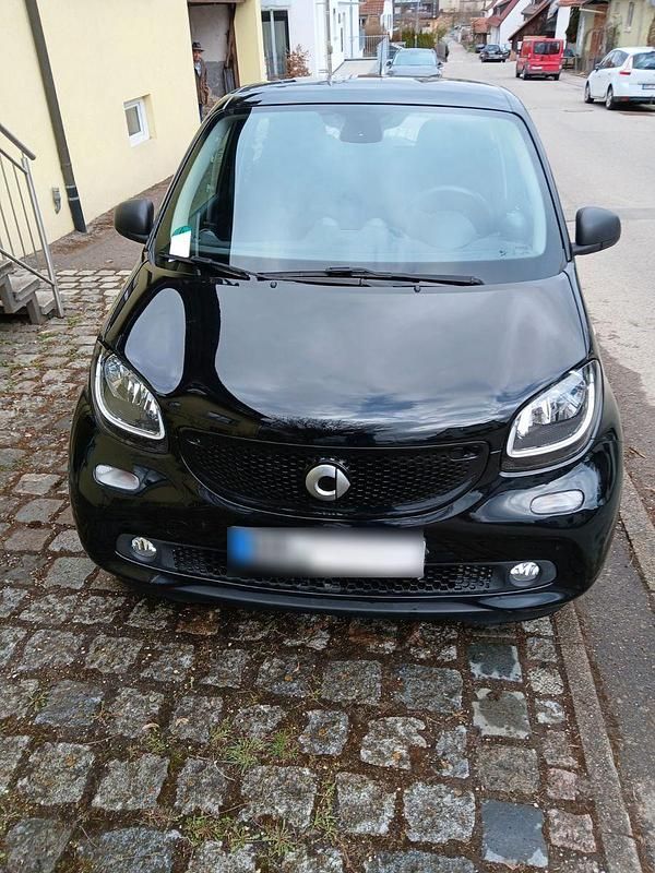 Second-hand Smart ForFour Passion 71 CP (52 kW) 2018 Negru Hatchback
