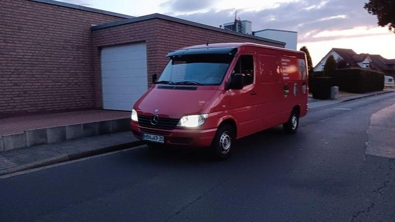 Rot Gebraucht 2002 Mercedes Sprinter Van | 8.000 € - Bild 1/4