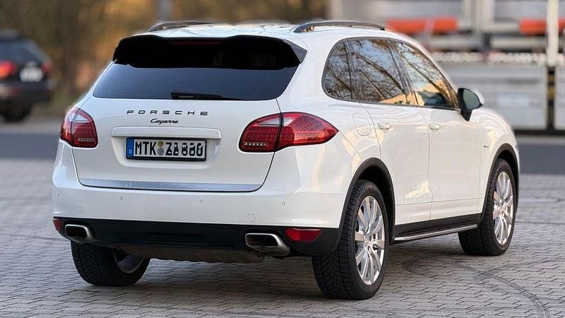 Gebraucht Porsche Cayenne 241 PS (177 kW) 2011 Weiß SUV