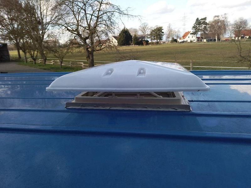 Second-hand Ford Transit 86 CP (63 kW) 2005 Albastru Monovolum