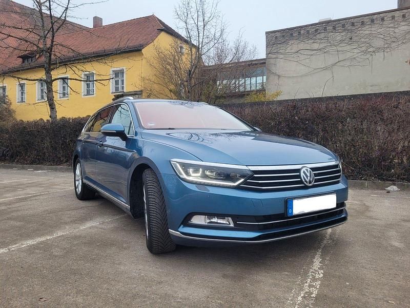 Gebraucht VW Passat Highline 190 PS (139 kW) 2015 Blau Kombi