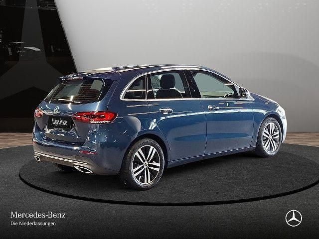 Gebraucht Mercedes B220 Progressive 190 PS (139 kW) 2023 Blau Van / Kleinbus