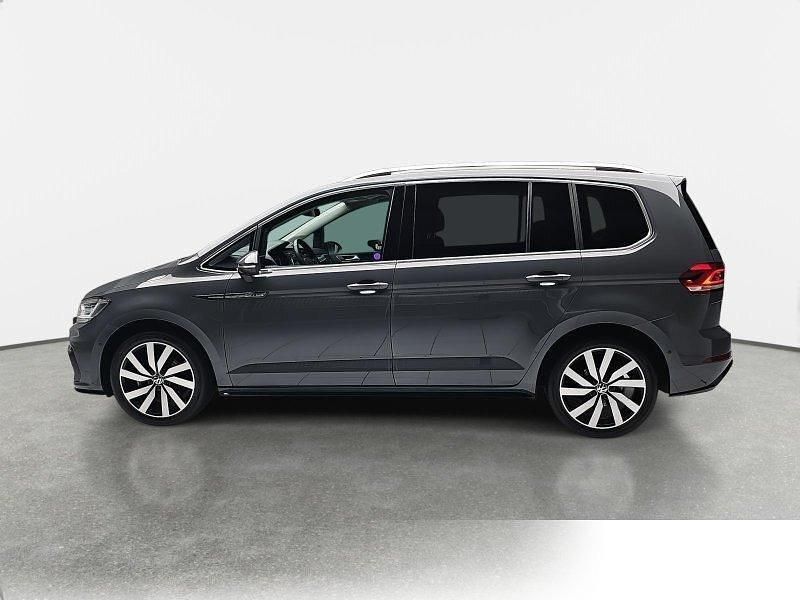Gebraucht VW Touran Highline 150 PS (110 kW) 2024 Metallic Van / Kleinbus