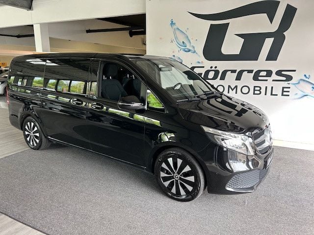 Schwarz Gebraucht 2021 Mercedes V250 Edition Van / Kleinbus | 39.999 € (Guter Preis) - Bild 1/4